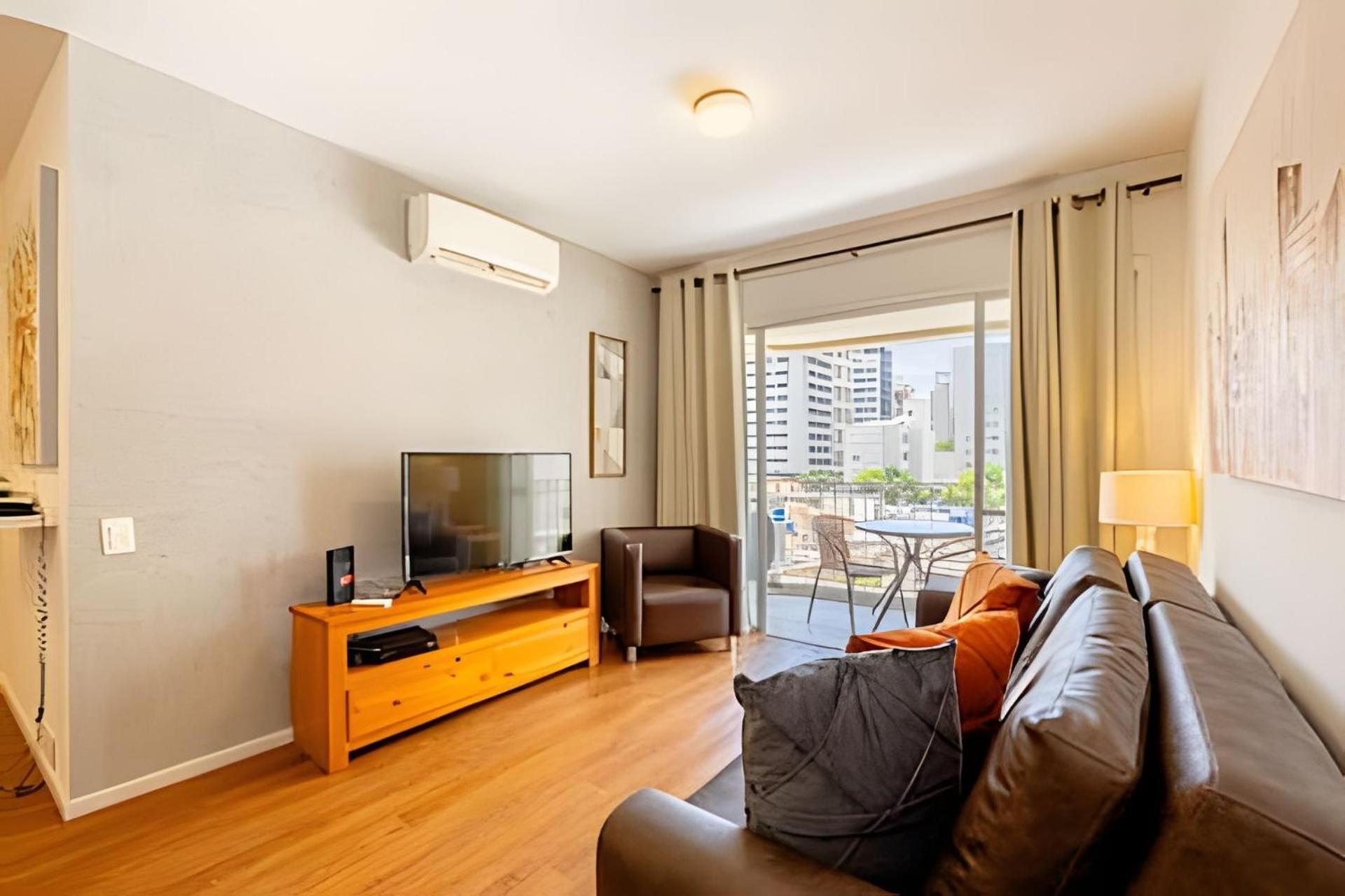 Easy Star - Belo Apto C/vaga, Varanda E 2 Dorms No Itaim Bibi - Qg01i *